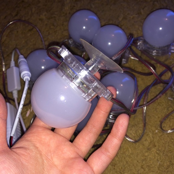 Vanity Bulb Lights - Picture 2 of 11